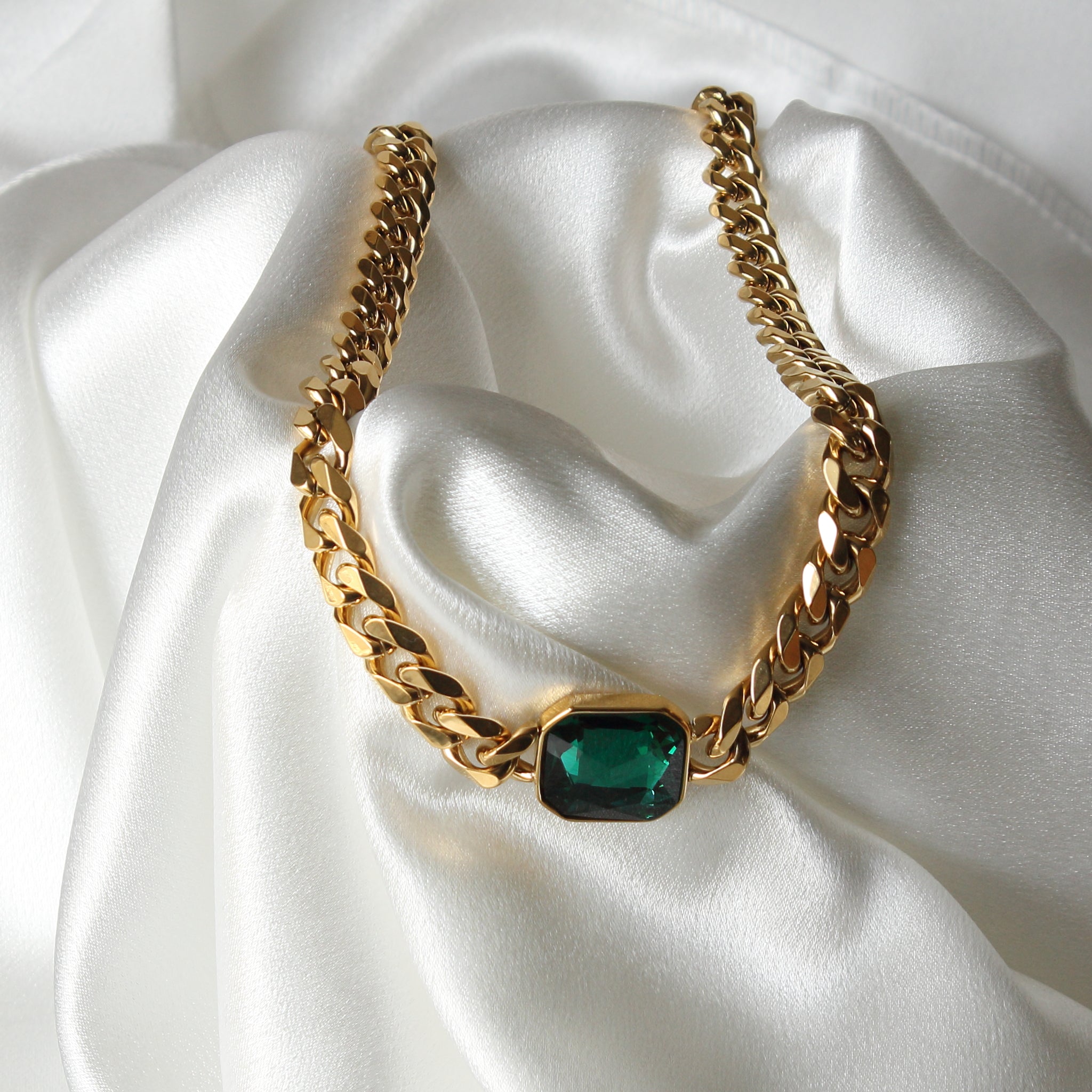 Queenie - Cuban Link Chain Necklace