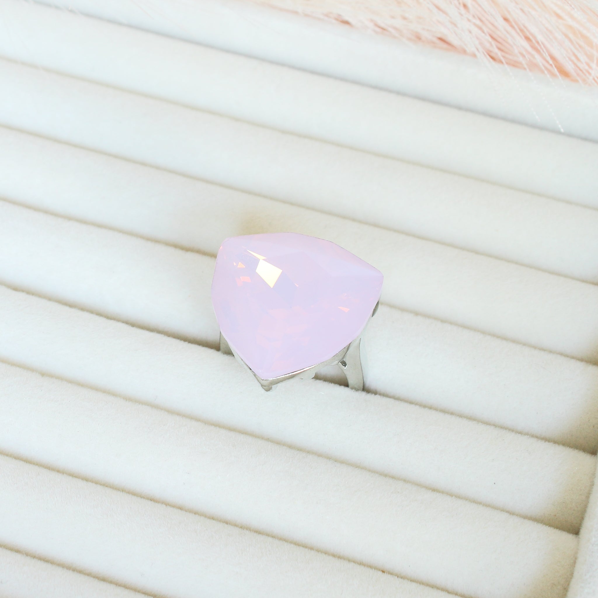 Glossy - Morganite Triangle Diamond Ring